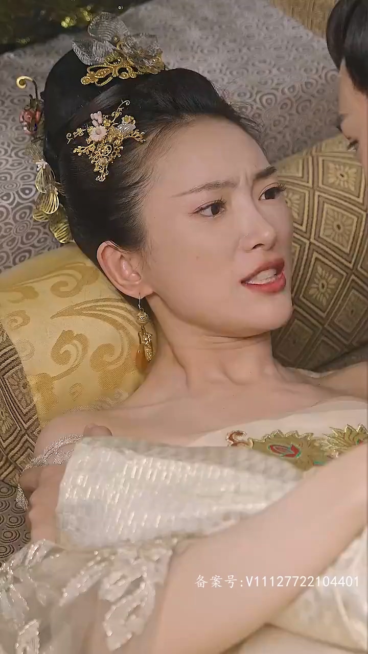 醉卧美人膝醒掌天下权 